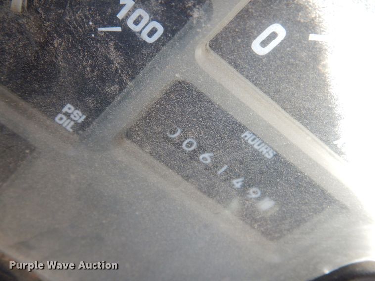 image for item JD9546 2001 International 3800  school bus