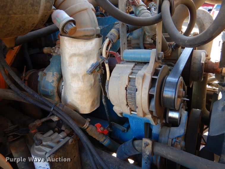 image for item JD9546 2001 International 3800  school bus