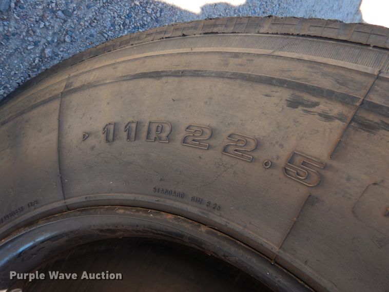 image for item JD9546 2001 International 3800  school bus