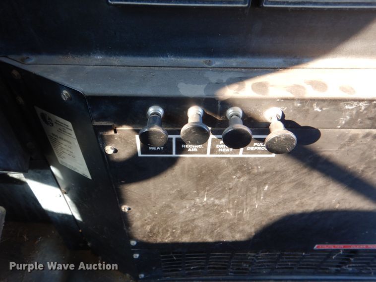 image for item JD9547 1990 Thomas Built M89 MVP  school bus