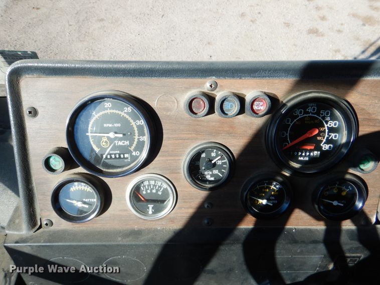 image for item JD9547 1990 Thomas Built M89 MVP  school bus