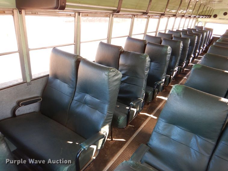 image for item JD9547 1990 Thomas Built M89 MVP  school bus