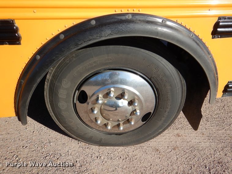 image for item JD9547 1990 Thomas Built M89 MVP  school bus