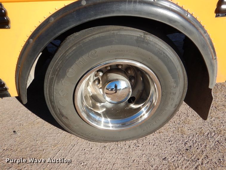 image for item JD9547 1990 Thomas Built M89 MVP  school bus