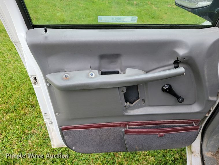 image for item JE9136 1996 Ford Aerostar  van