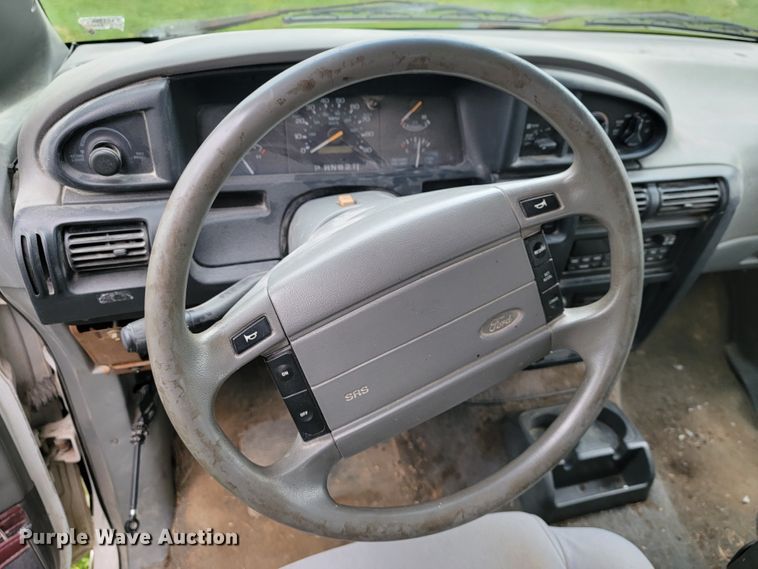 image for item JE9136 1996 Ford Aerostar  van