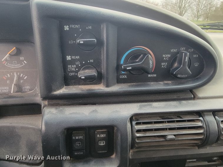 image for item JE9136 1996 Ford Aerostar  van