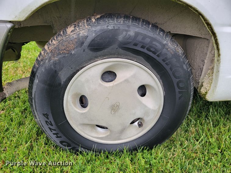 image for item JE9136 1996 Ford Aerostar  van