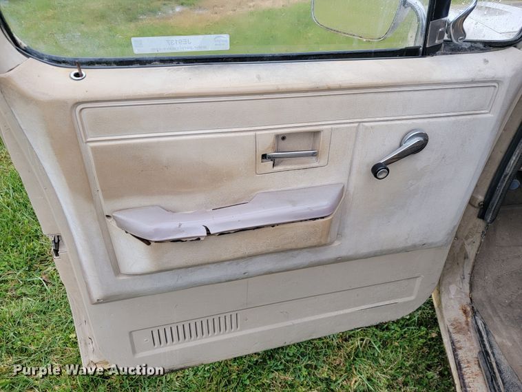 image for item JE9137 1986 Chevrolet C10  pickup truck