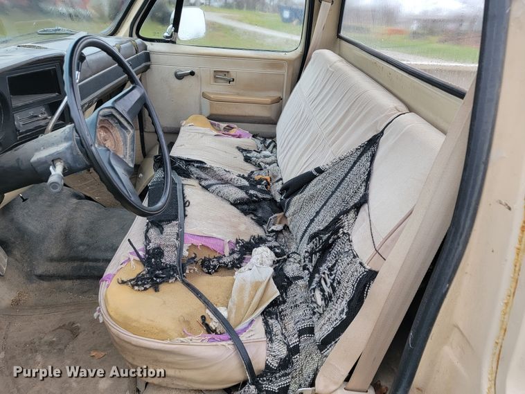 image for item JE9137 1986 Chevrolet C10  pickup truck