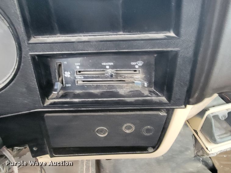 image for item JE9137 1986 Chevrolet C10  pickup truck