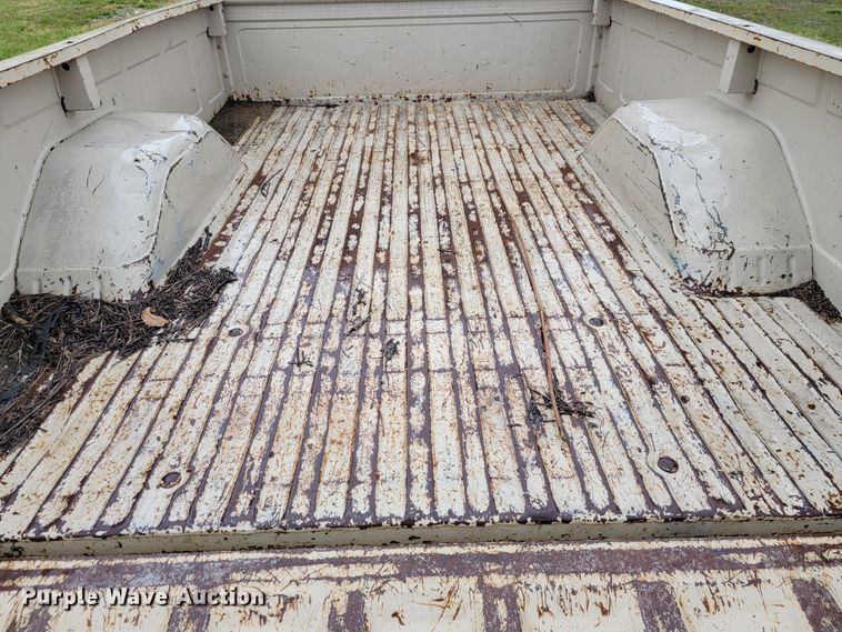 image for item JE9137 1986 Chevrolet C10  pickup truck