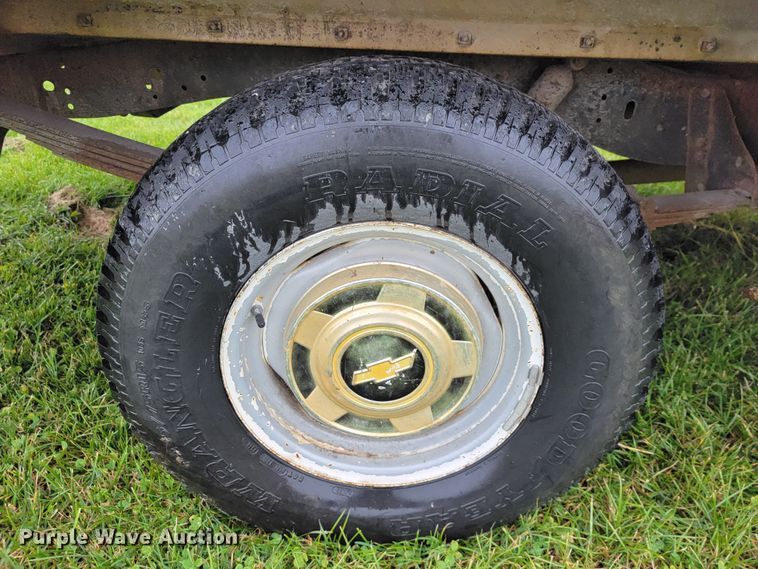 image for item JE9137 1986 Chevrolet C10  pickup truck