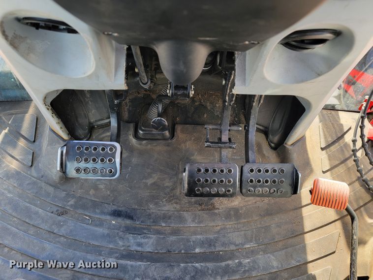 image for item JE9160 New Holland TS6  MFWD tractor