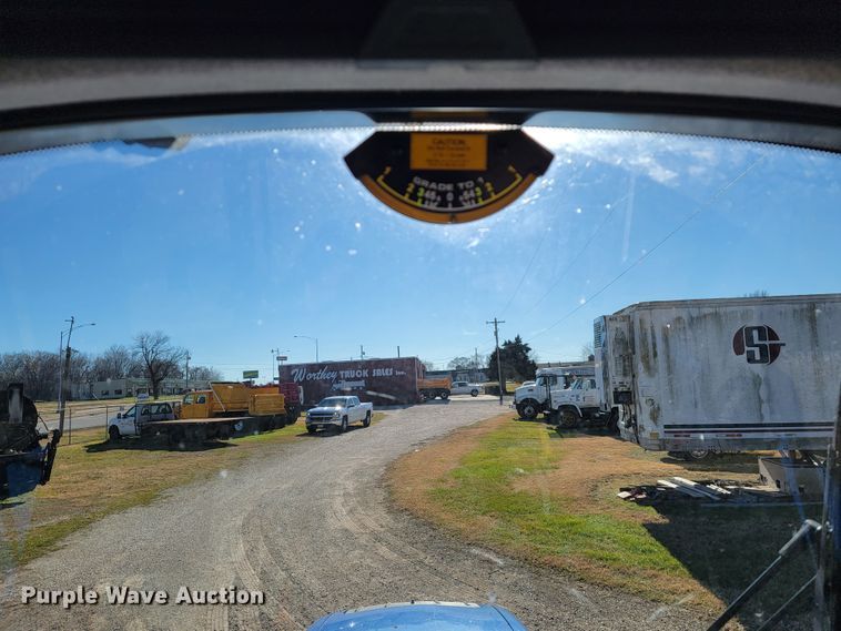 image for item JE9160 New Holland TS6  MFWD tractor