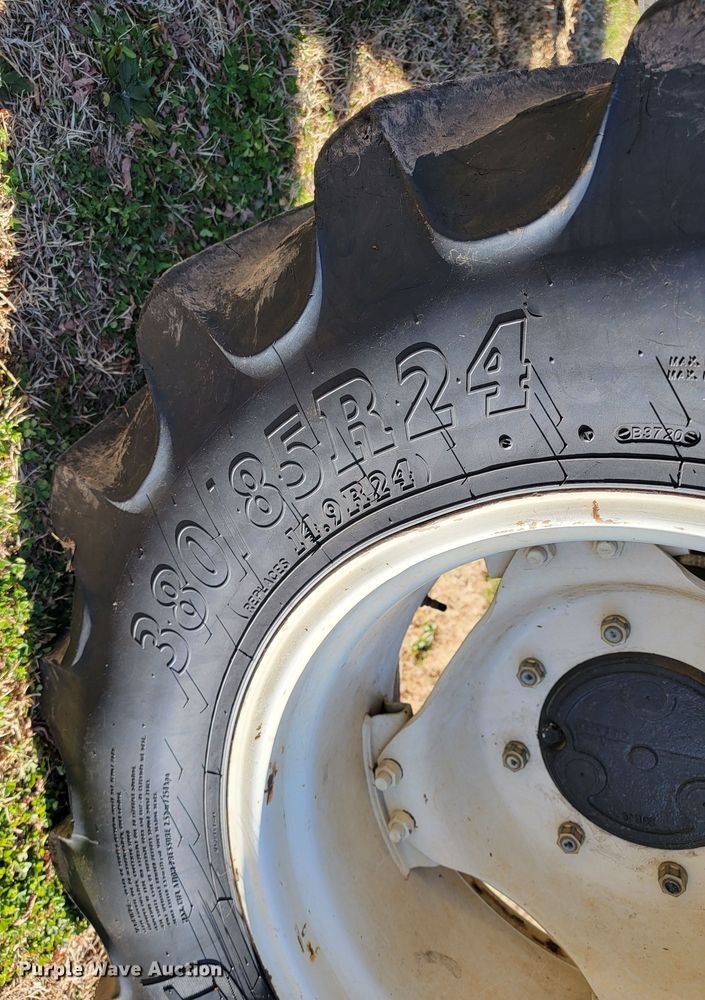 image for item JE9160 New Holland TS6  MFWD tractor