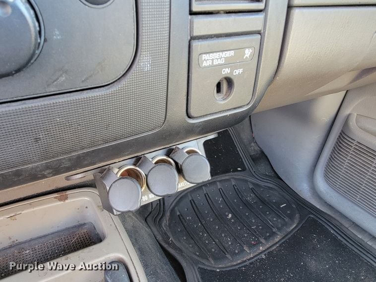 image for item JE9164 2002 Dodge Dakota  pickup truck