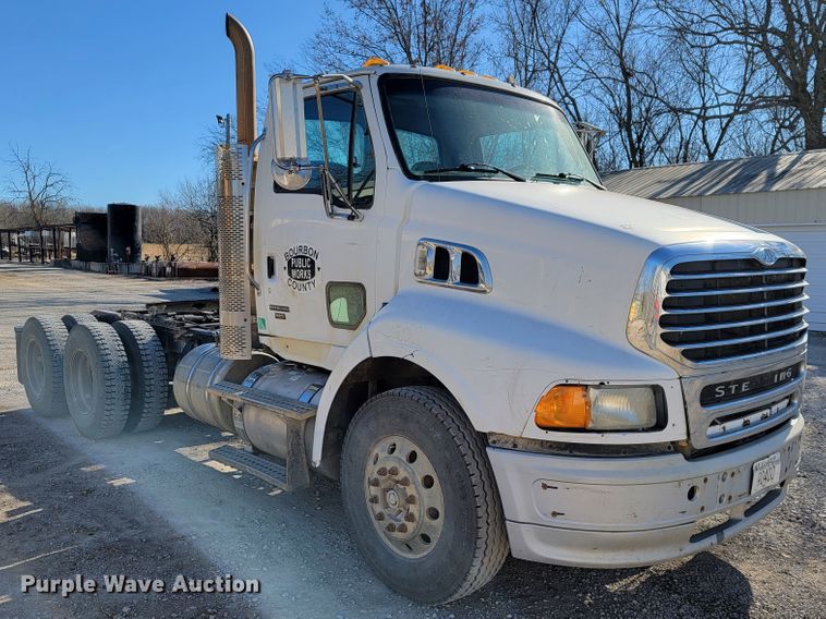 image for item JE9280 2008 Sterling A-Line  semi truck