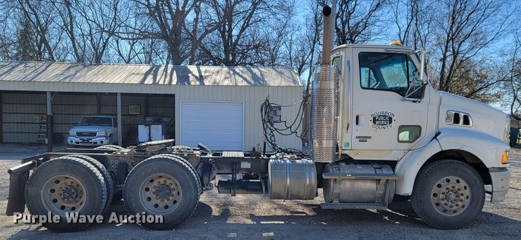 image for item JE9280 2008 Sterling A-Line  semi truck
