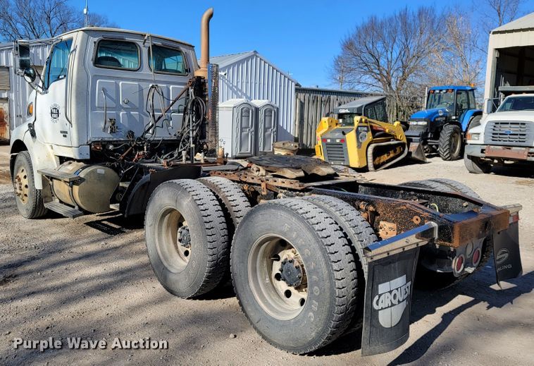 image for item JE9280 2008 Sterling A-Line  semi truck