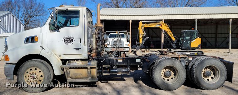 image for item JE9280 2008 Sterling A-Line  semi truck