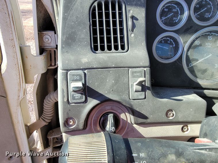 image for item JE9280 2008 Sterling A-Line  semi truck