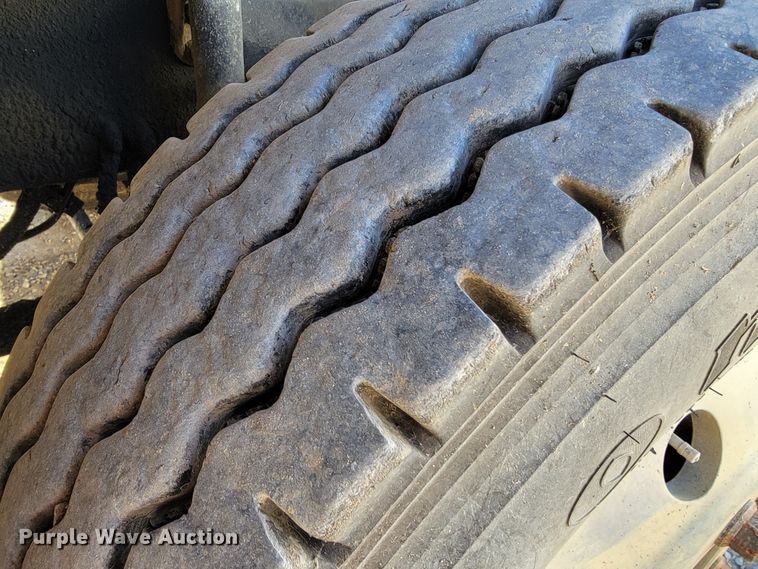 image for item JE9280 2008 Sterling A-Line  semi truck