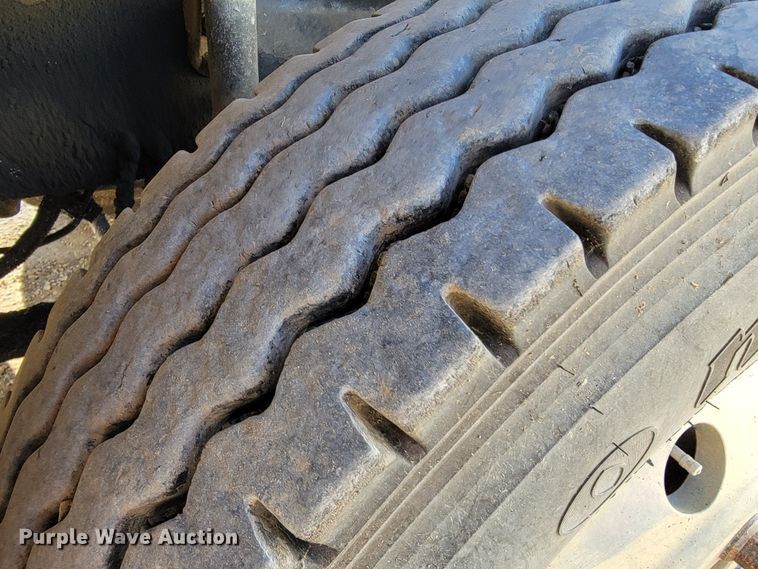 image for item JE9280 2008 Sterling A-Line  semi truck