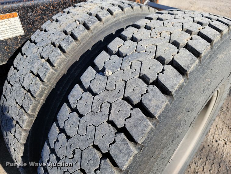 image for item JE9280 2008 Sterling A-Line  semi truck