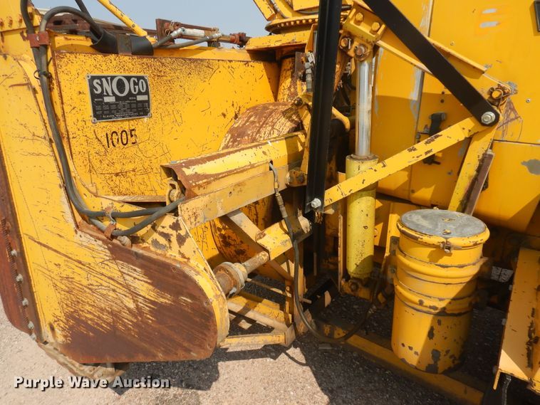 image for item KU9339 1979 FWD  snow blower truck