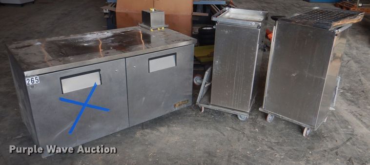 image for item DE7481 Restaurant equipment