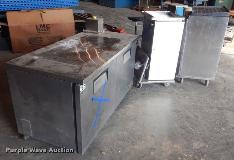 image for item DE7481 Restaurant equipment