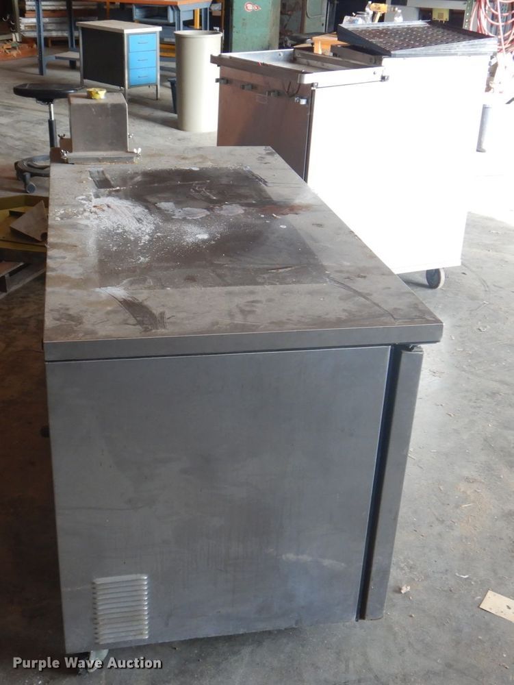 image for item DE7481 Restaurant equipment