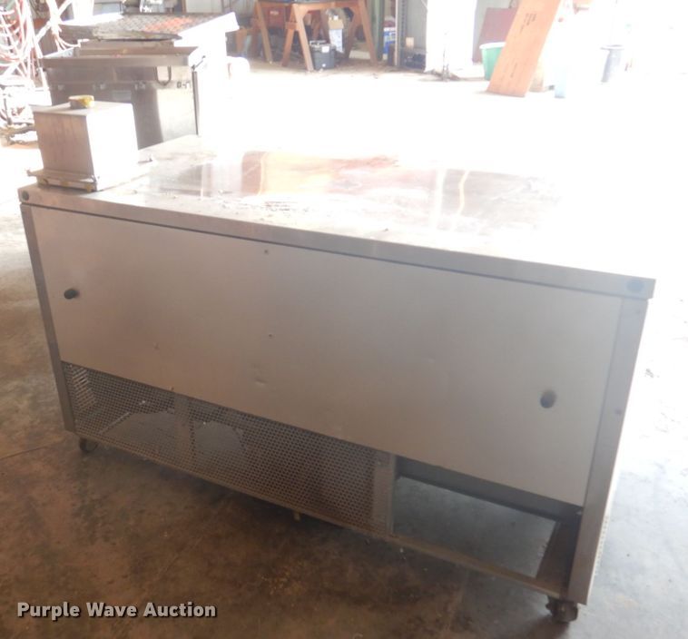 image for item DE7481 Restaurant equipment