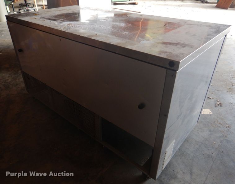 image for item DE7481 Restaurant equipment