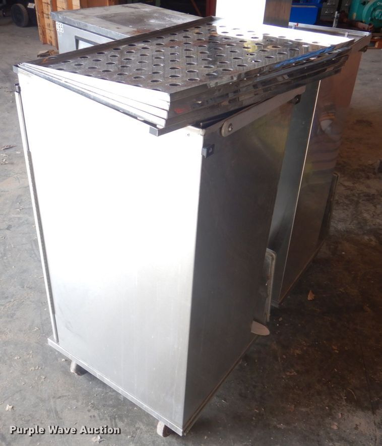 image for item DE7481 Restaurant equipment