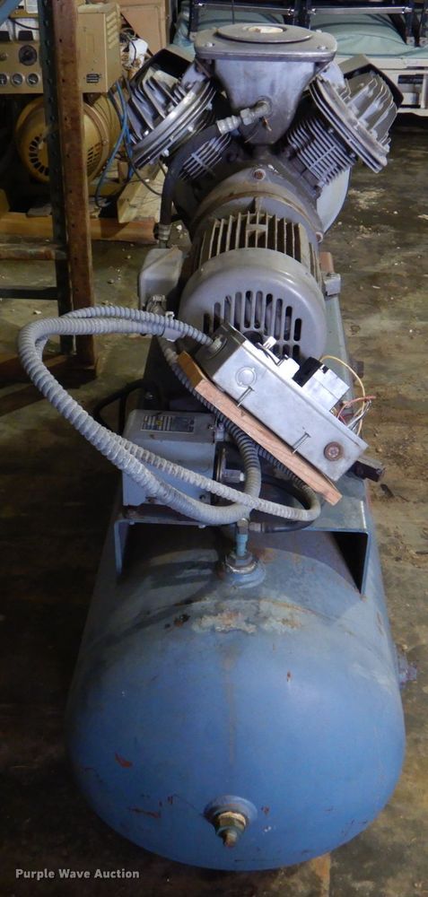 image for item DE7498 Atlas Copco LE7  air compressor