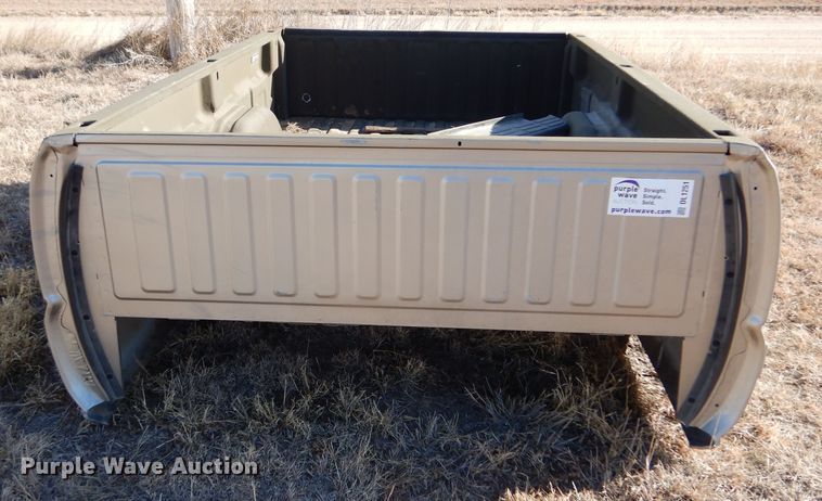 image for item DL1251 2002 Chevrolet Silverado 2500  pickup truck bed