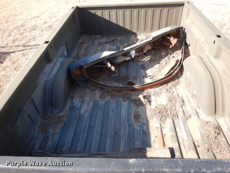 image for item DL1251 2002 Chevrolet Silverado 2500  pickup truck bed