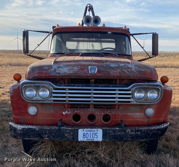 image for item DL1283 1959 Ford 411  winch truck