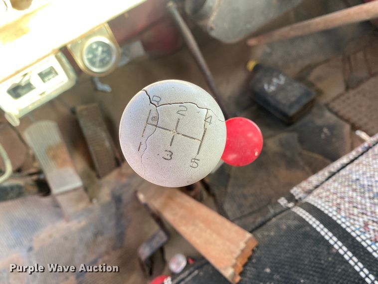 image for item DL1283 1959 Ford 411  winch truck