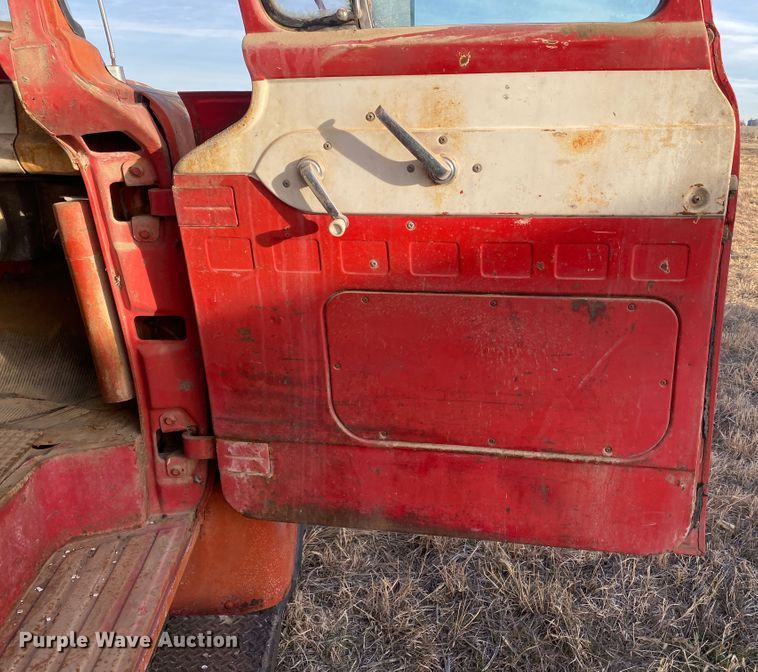 image for item DL1283 1959 Ford 411  winch truck