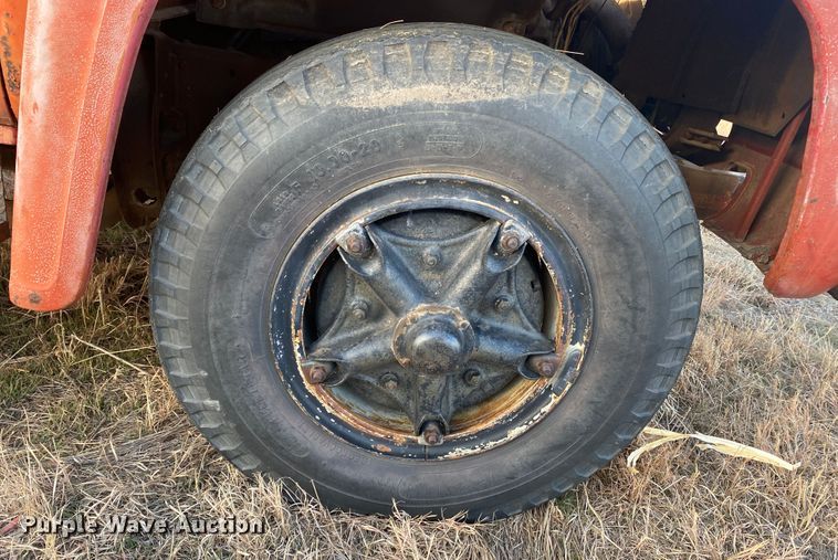 image for item DL1283 1959 Ford 411  winch truck