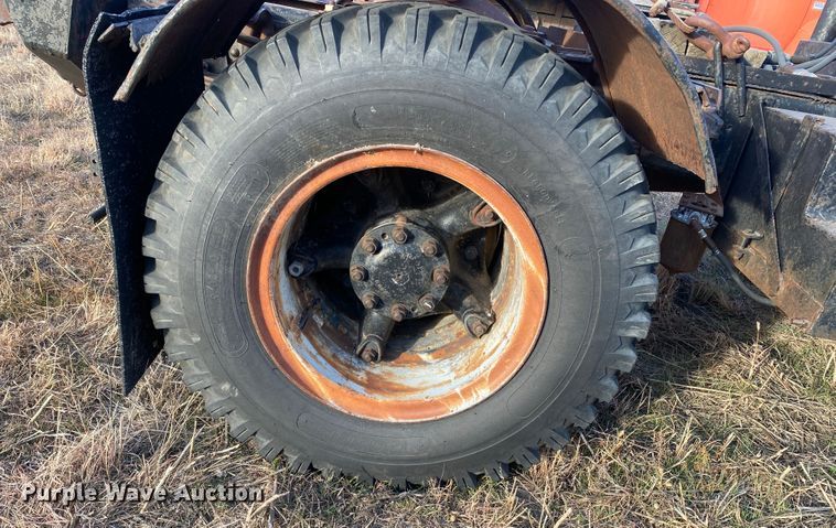 image for item DL1283 1959 Ford 411  winch truck