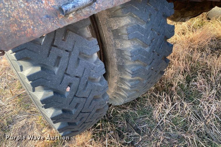 image for item DL1283 1959 Ford 411  winch truck