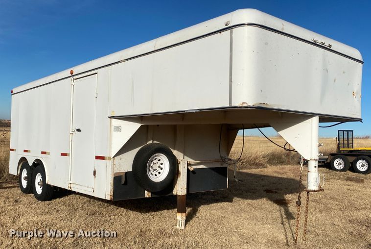 image for item DL1287 2001 W-W 10400-R  enclosed cargo trailer