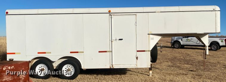 image for item DL1287 2001 W-W 10400-R  enclosed cargo trailer