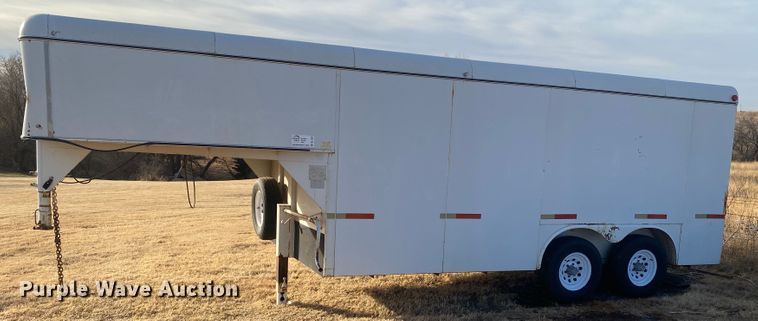 image for item DL1287 2001 W-W 10400-R  enclosed cargo trailer