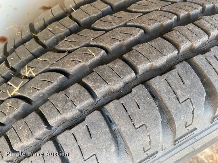 image for item DL1287 2001 W-W 10400-R  enclosed cargo trailer