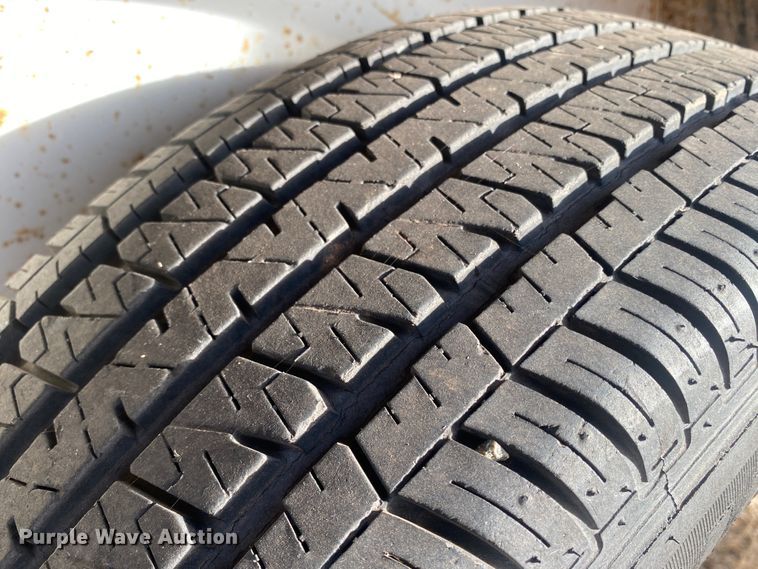 image for item DL1287 2001 W-W 10400-R  enclosed cargo trailer